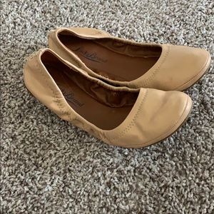 Roll up Lucky Brand Nude Flats